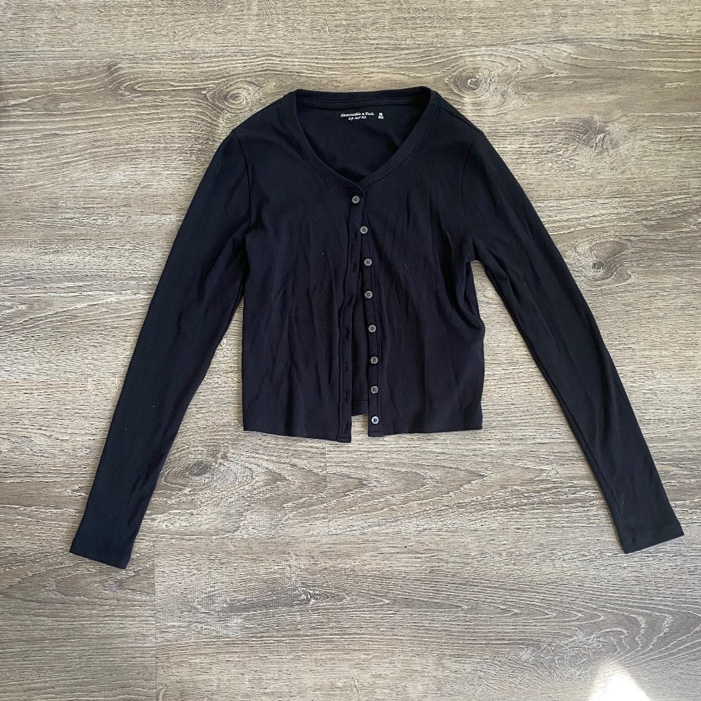 Abercrombie & Fitch | XS | Black Button Cardigan